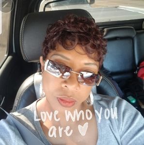 Meet your Posher, Rebecca